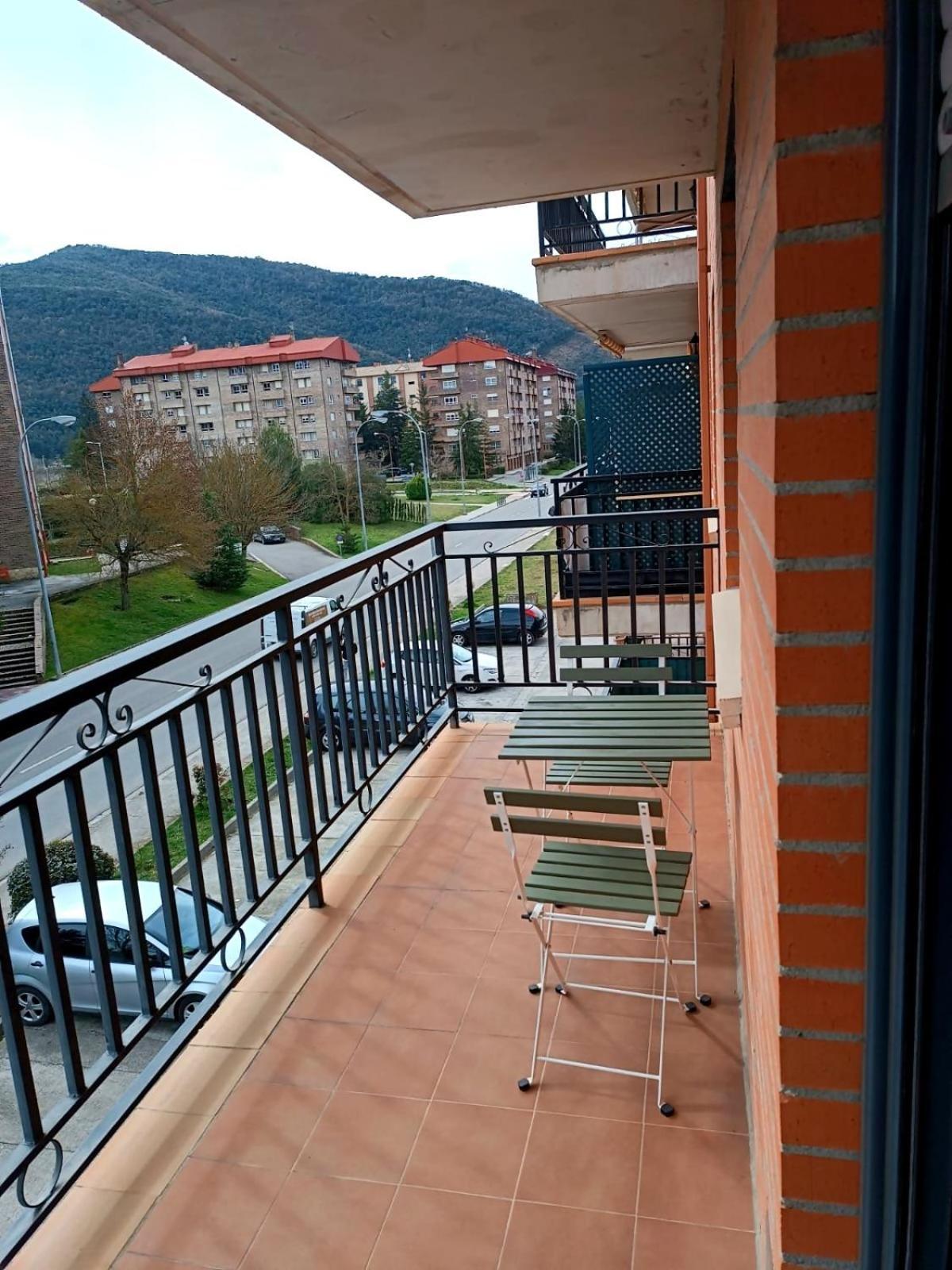 Apartamento O Mon Sabiñánigo Exterior foto